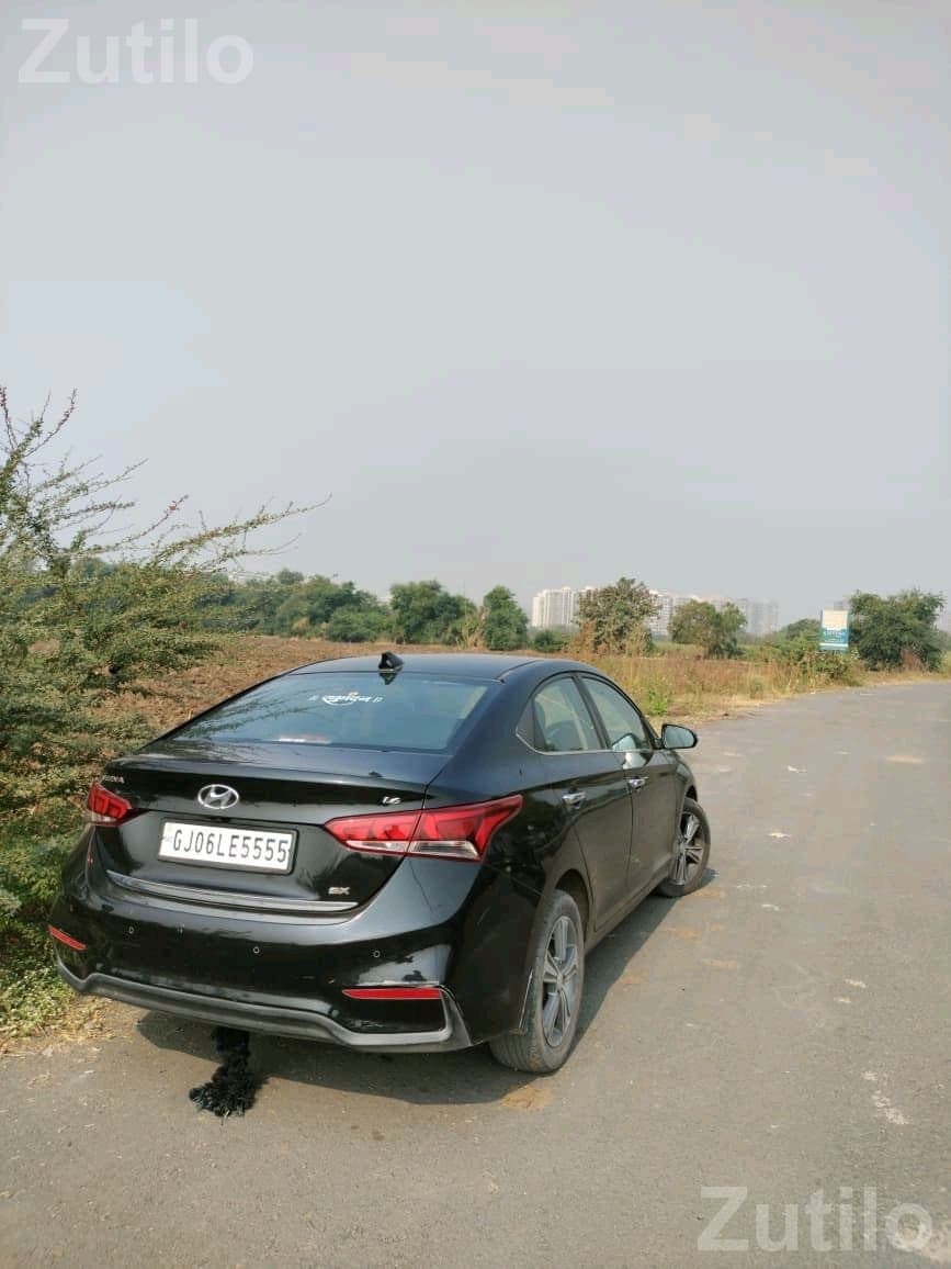 Hyundai Verna Black Sedan Hyundai Verna Black Sedan